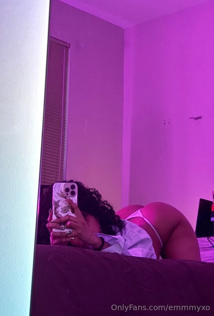 emmmyxo Photo #17