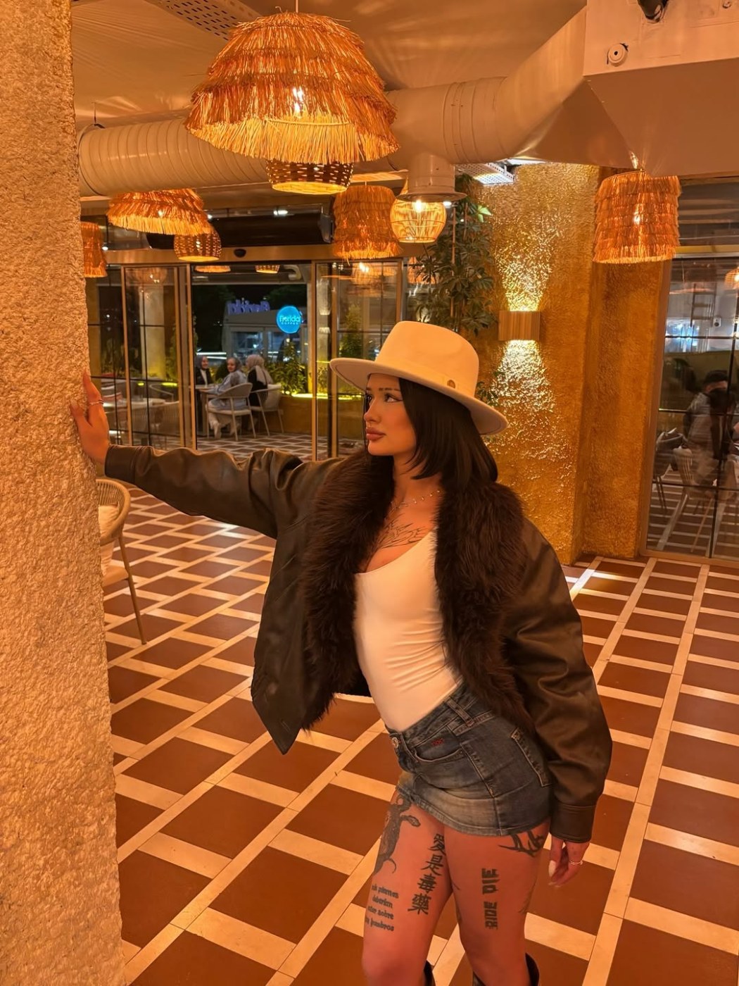 Gamze Özmen Photo #12