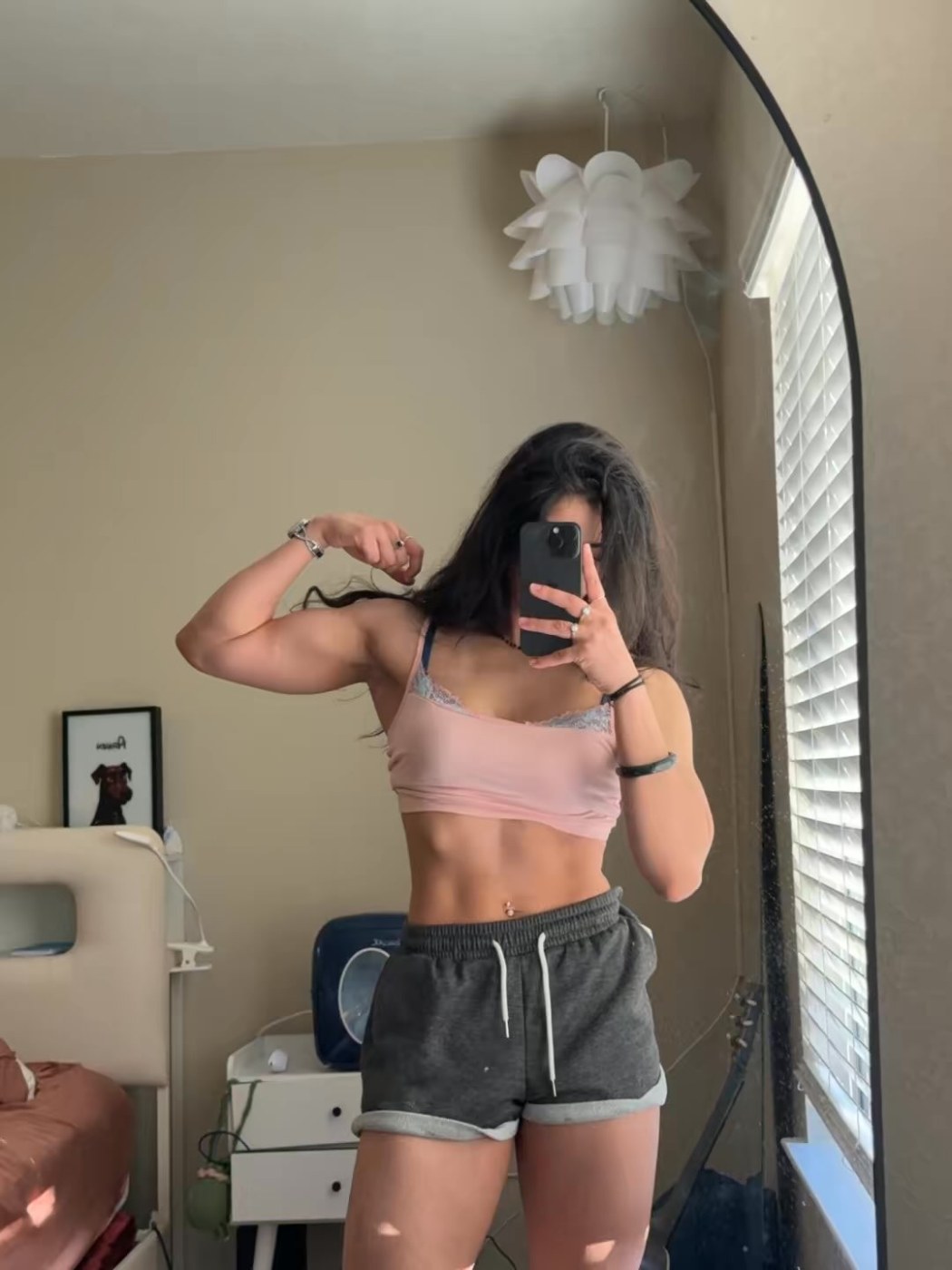 Naila Iqbal Photo #21