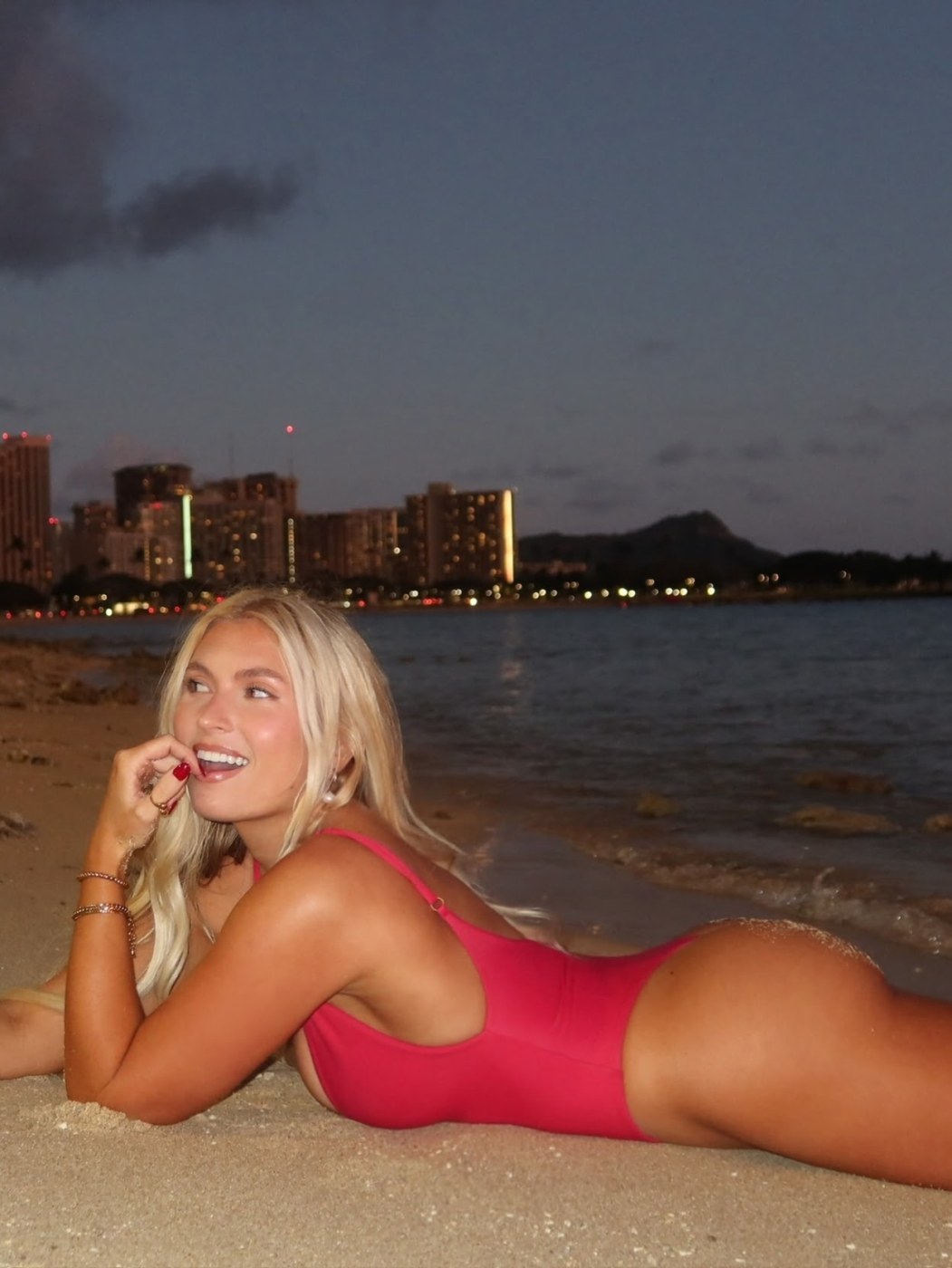 Savanna Grace Photo #5