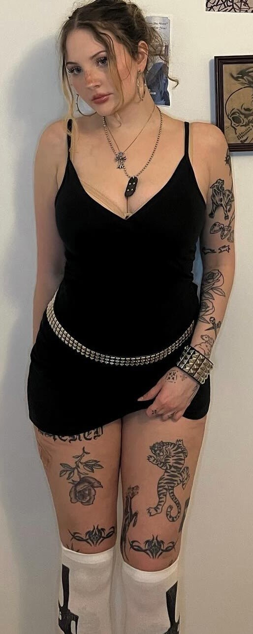 Abby Drake Photo #6