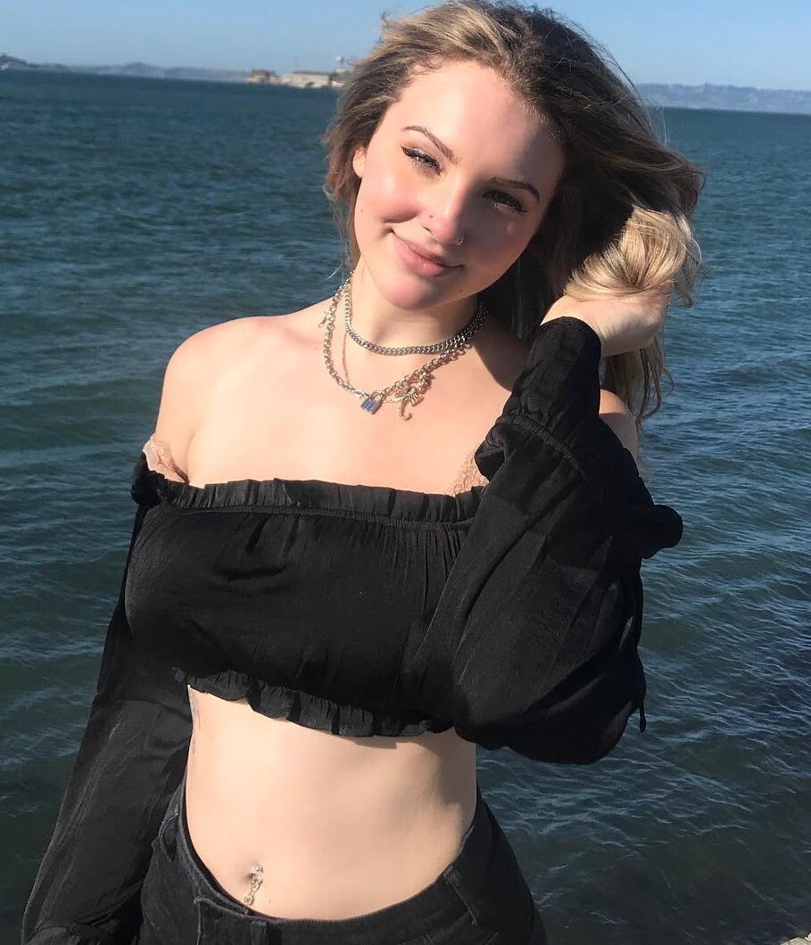 Abby Drake Photo #10