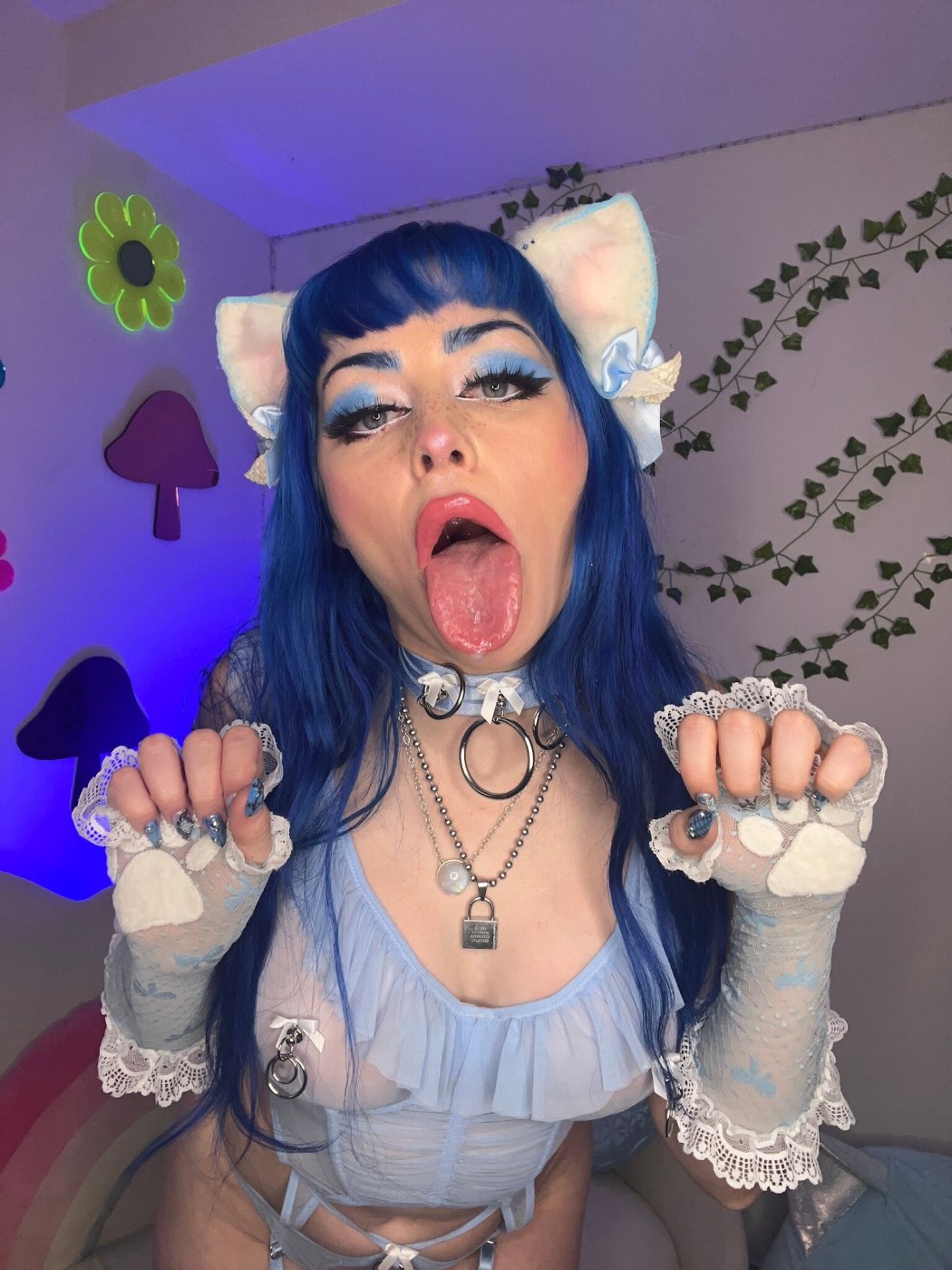 Jewelzblu Photo #223