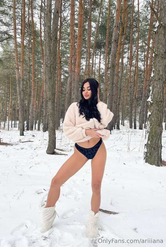 ariiiana Photo #5