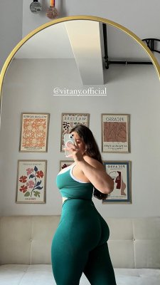 Menekşe Nur Fırat Photo #4