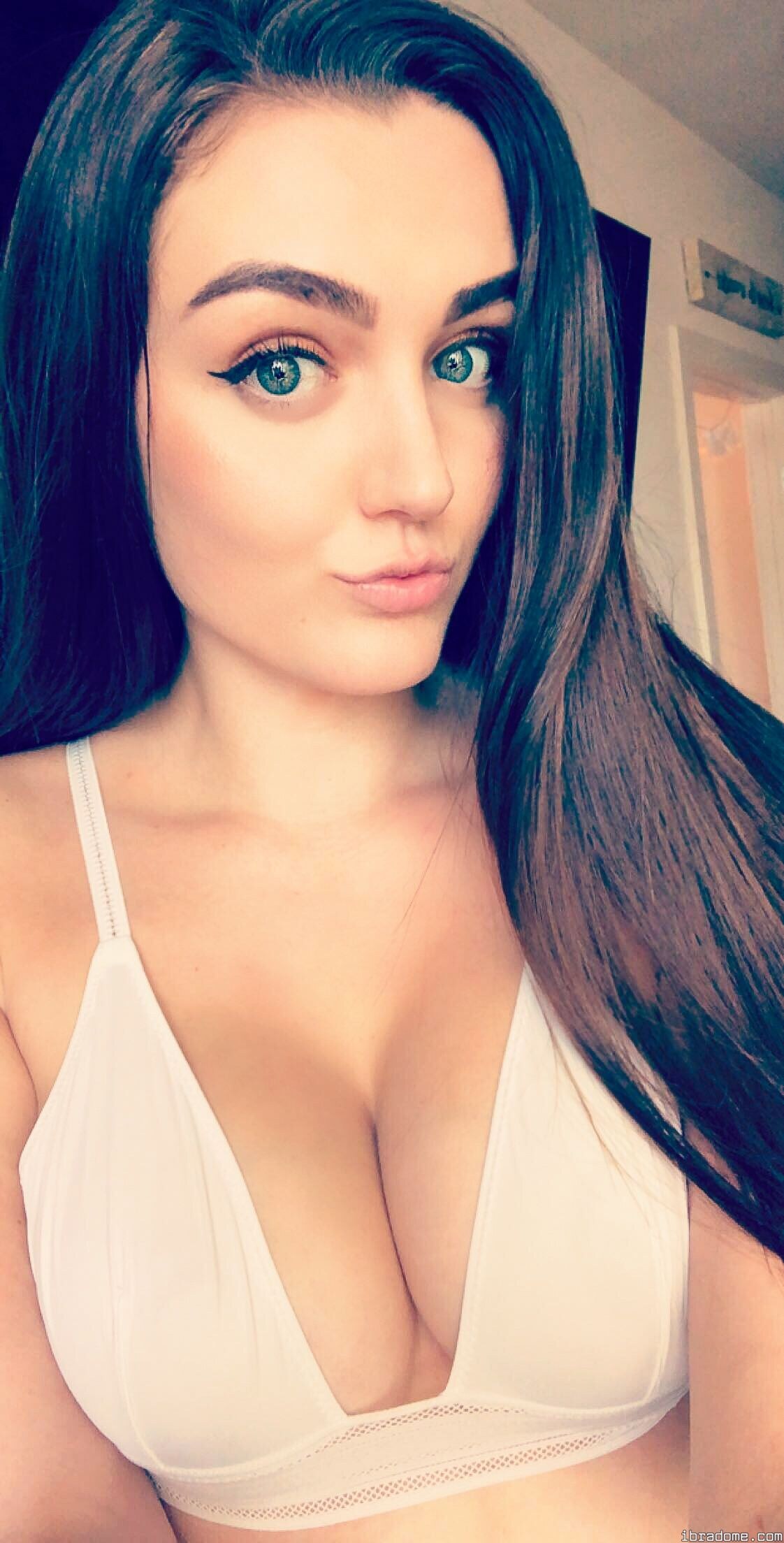 Ally Hardesty Photo #285