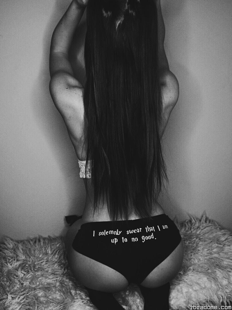 Ally Hardesty Photo #350