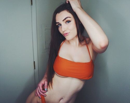 Ally Hardesty Photo #298