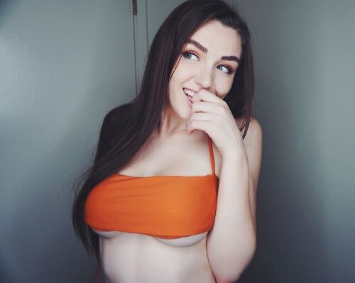 Ally Hardesty Photo #331