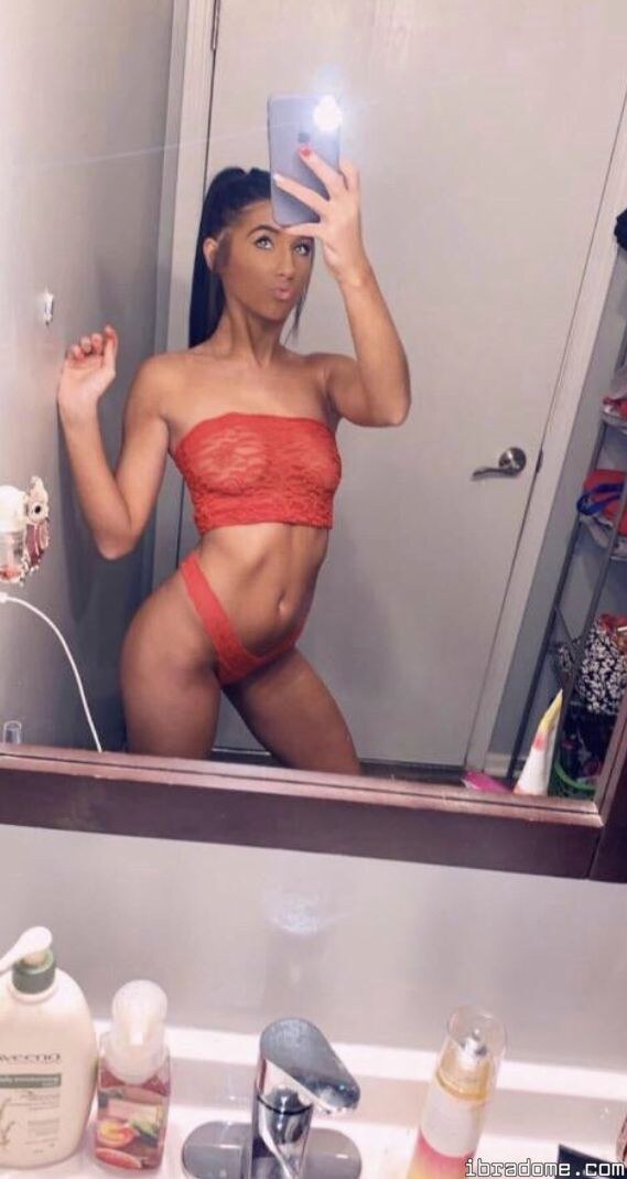 Kylee Deweese Photo #6