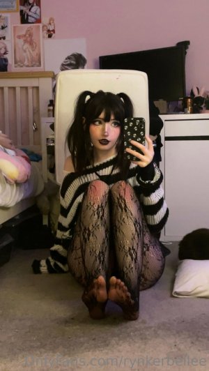 Rynkerbelle Photo #19