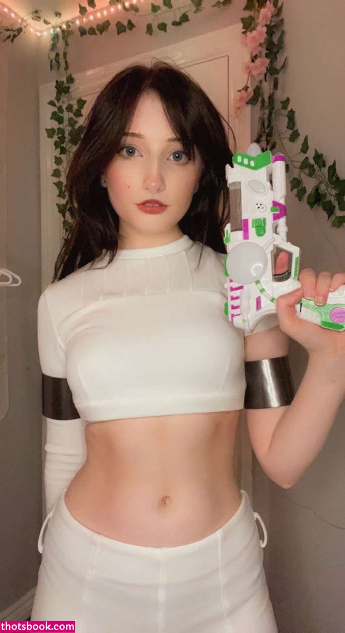 Rynkerbelle Photo #32