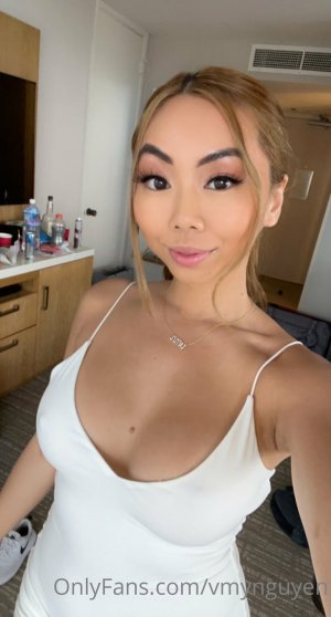 Victoria Nguyen Photo #137