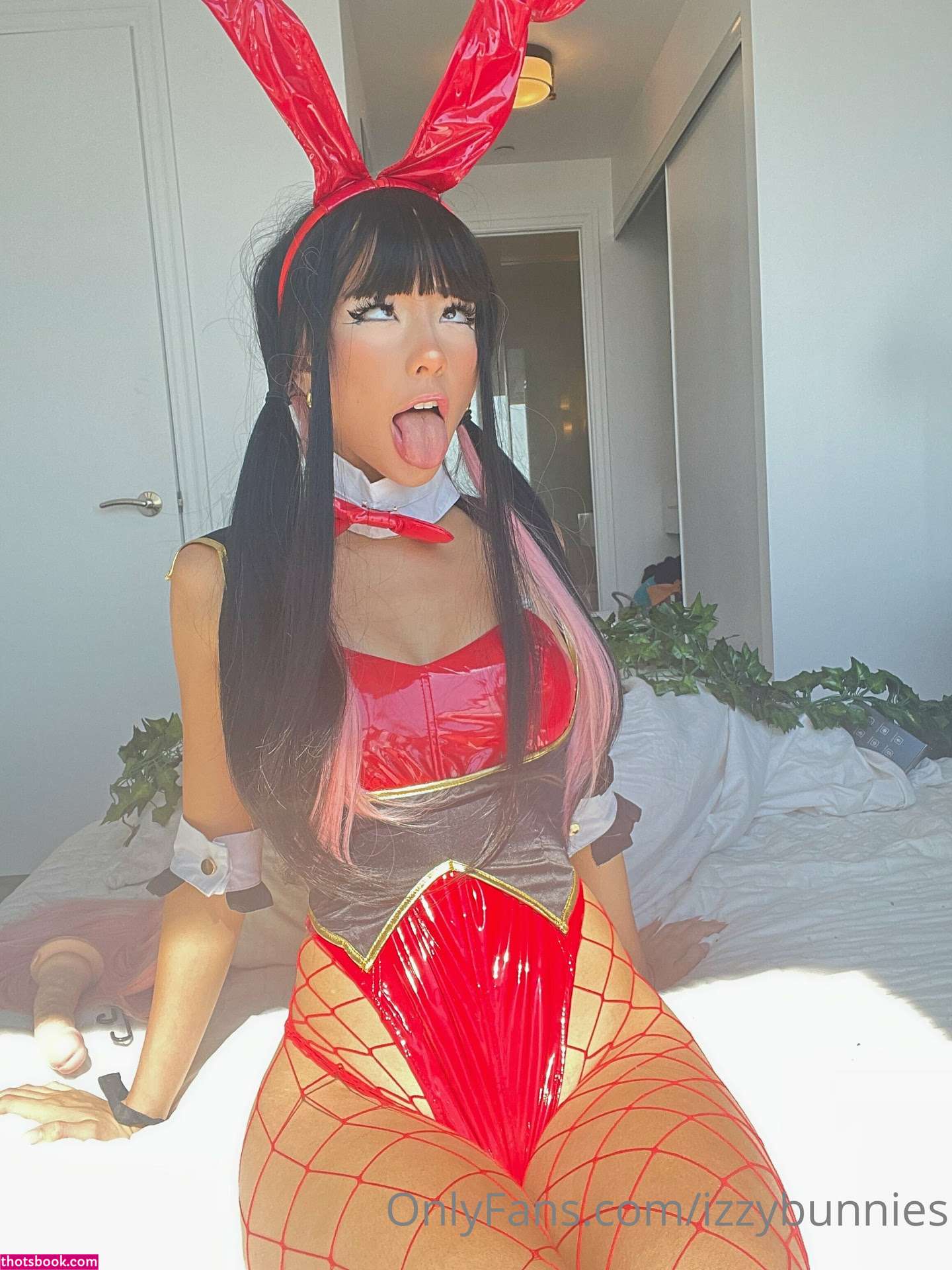 Izzybunnies Photo #188