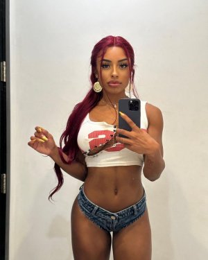 Qimmah Russo Photo #134