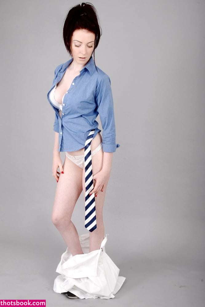 Alice Brookes Photo #43