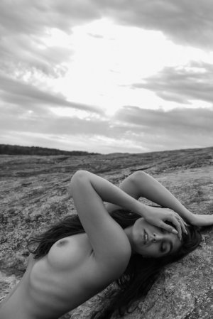 Emily Rinaudo Photo #210