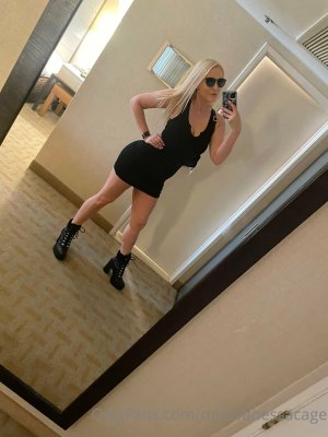 Vanessa Cage Photo #92