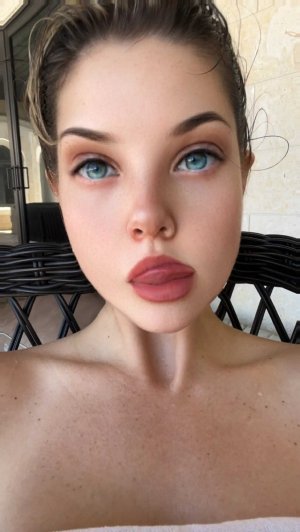 Amanda Cerny Photo #580