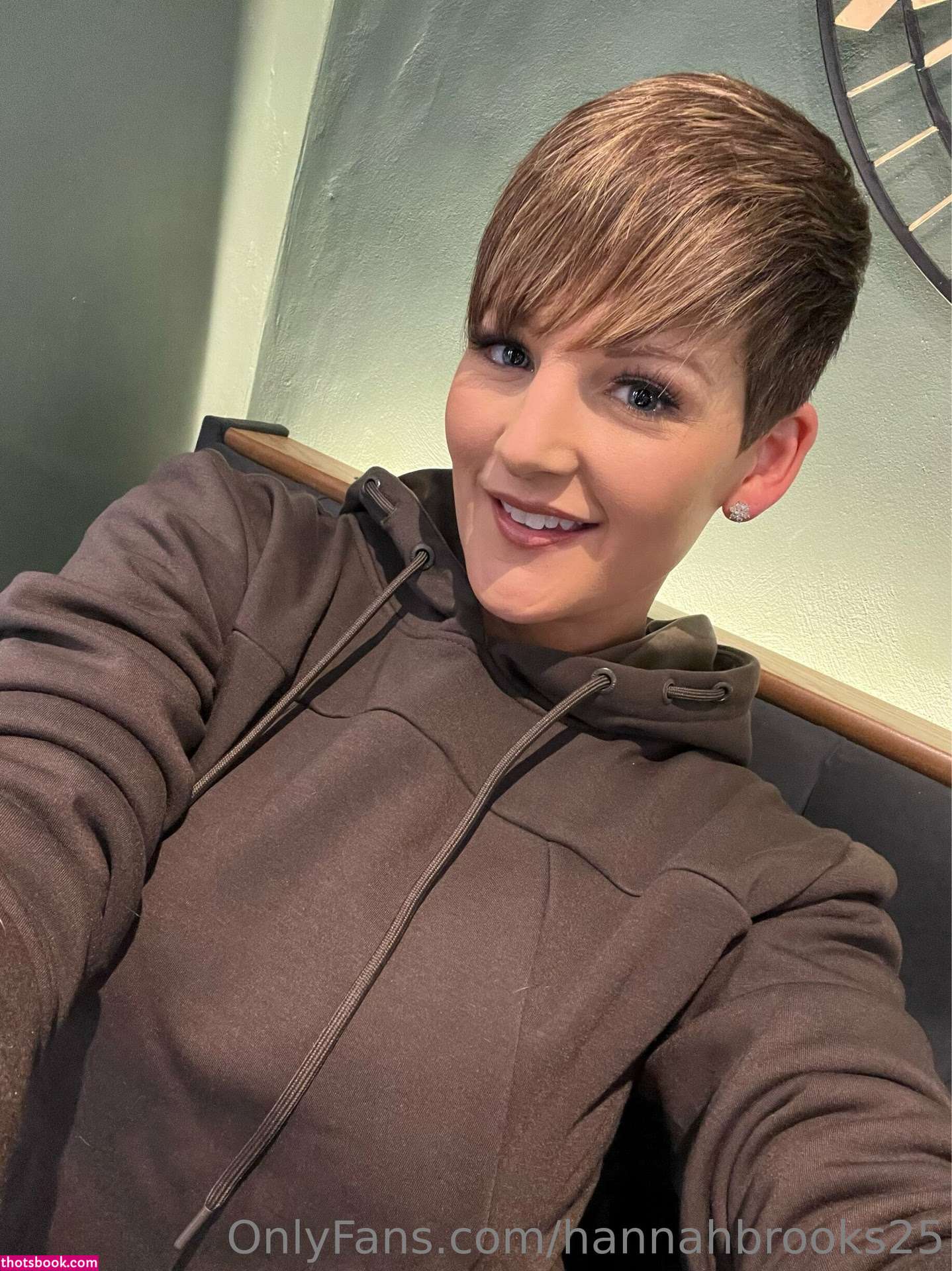 Hannah Brooks Photo #72