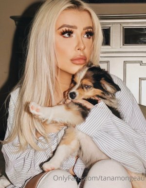 Tana Mongeau Photo #118