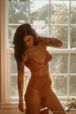 Arryn Zech Photo #364