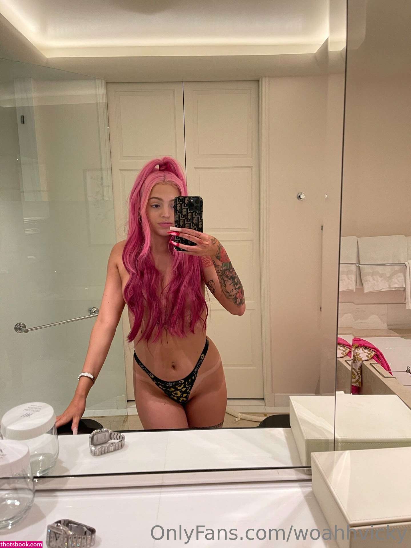 Woah Vicky Photo #68