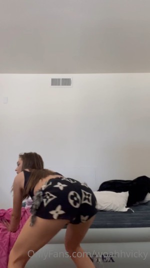 Woah Vicky Video #202