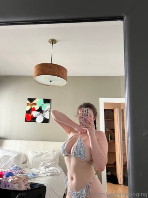 Jazmine Singing Photo #116