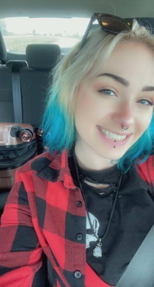 Misslavey666 Photo #9