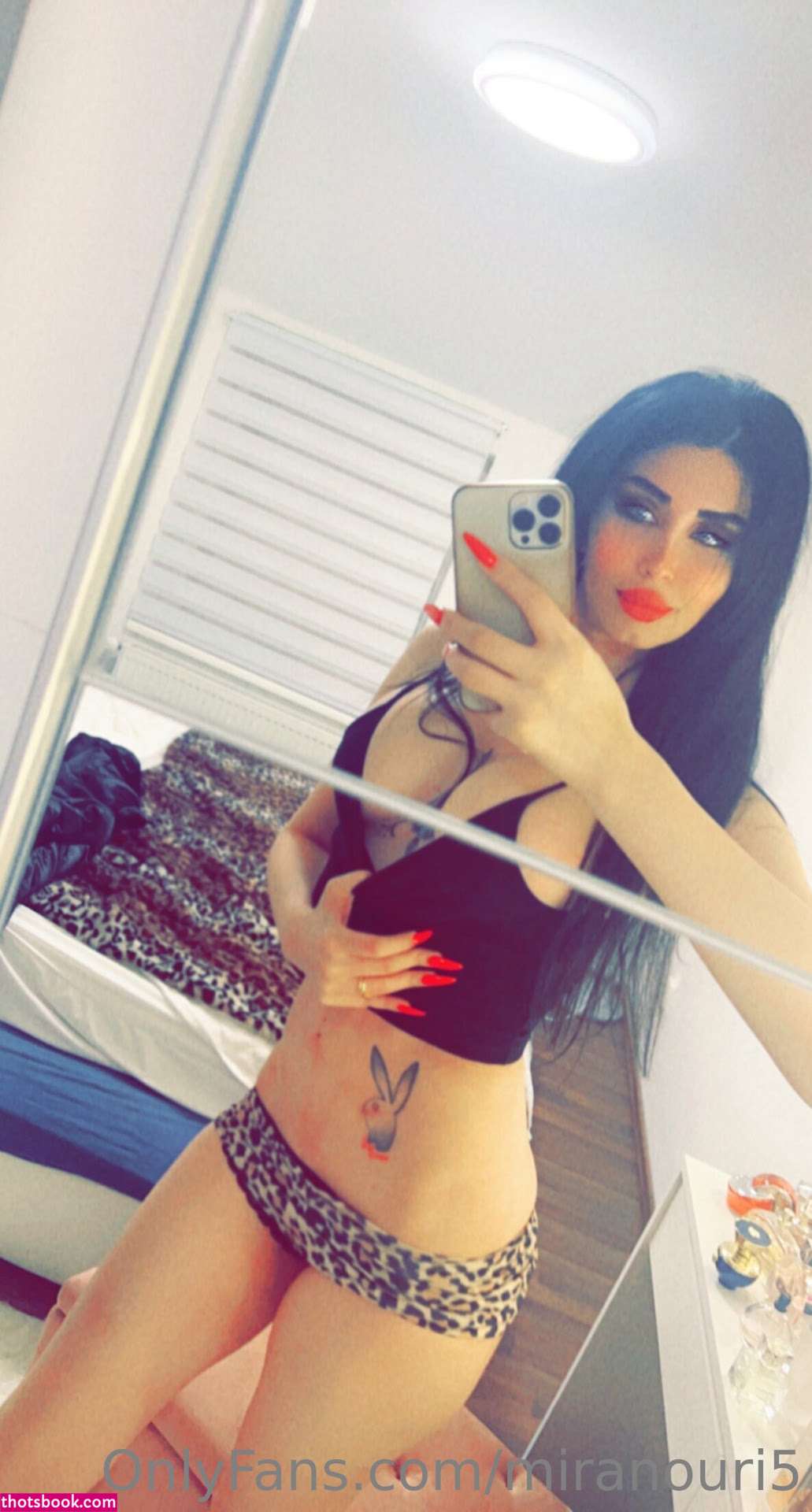 Mira Nouri Photo #33