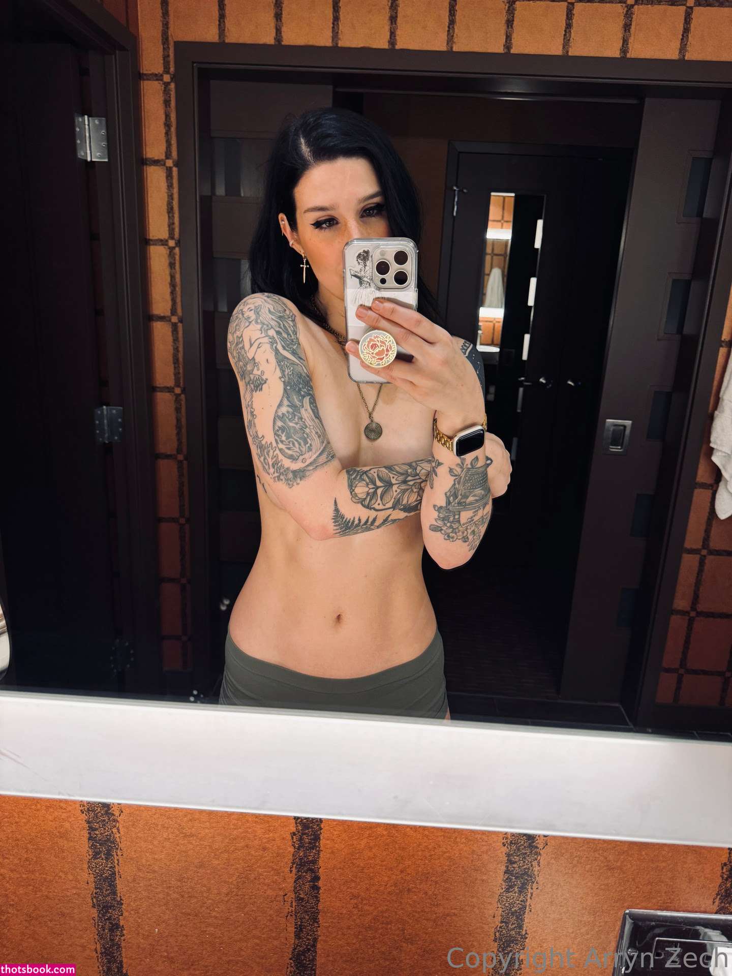 Arryn Zech Photo #450