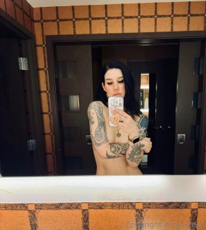 Arryn Zech Photo #452