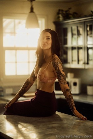 Arryn Zech Photo #463