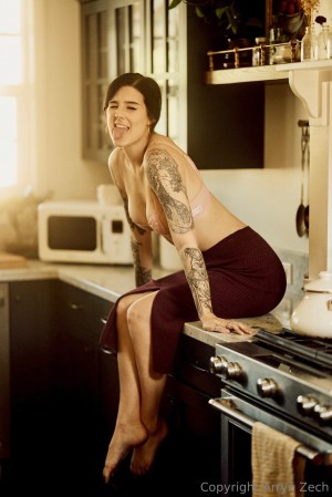 Arryn Zech Photo #476