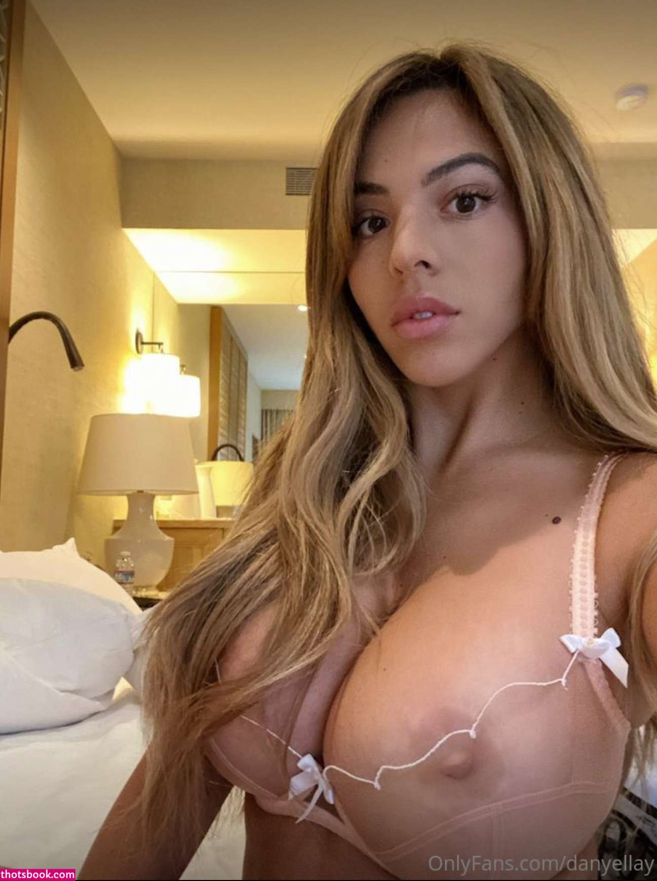 Danielley Ayalaa Photo #150