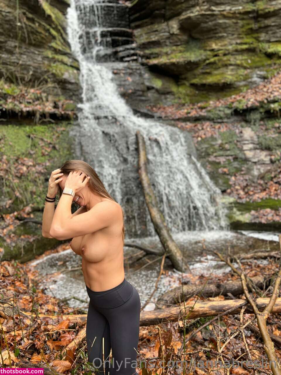 Janna Breslin Photo #303