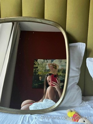 Ellie Leen Photo #744