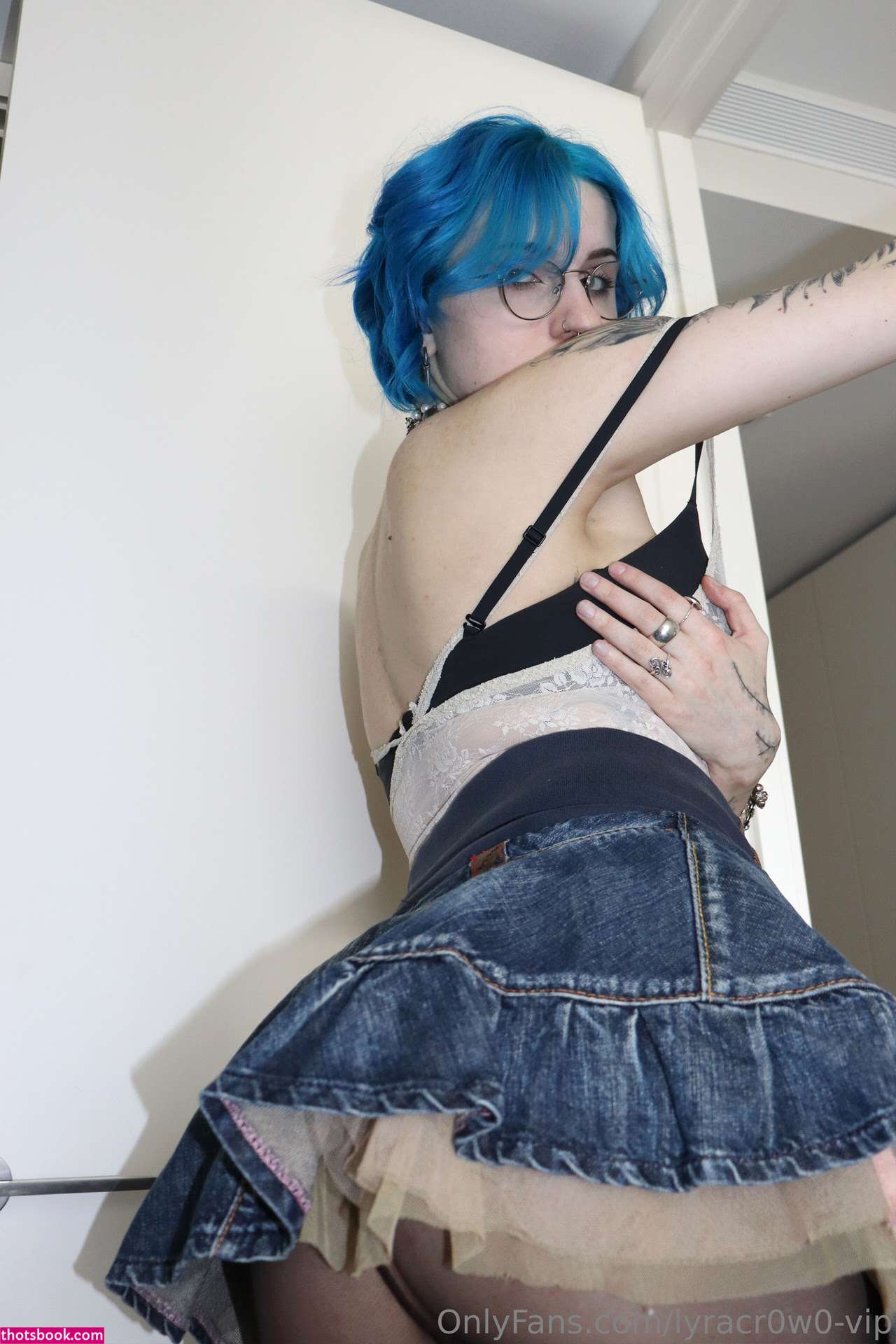 Lyra Crow Photo #626