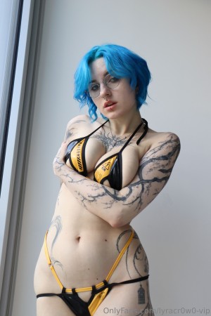 Lyra Crow Photo #639