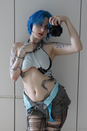 Lyra Crow Photo #647