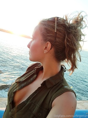 Allie Surfer Photo #152