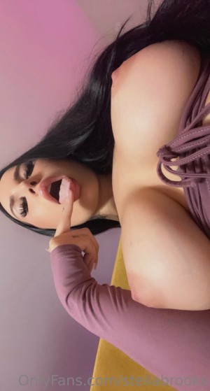 Stella Brooks Photo #12