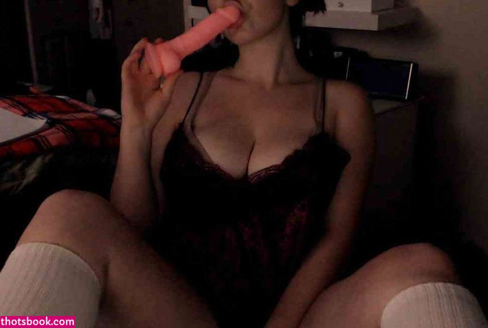 Cottontailva Photo #100