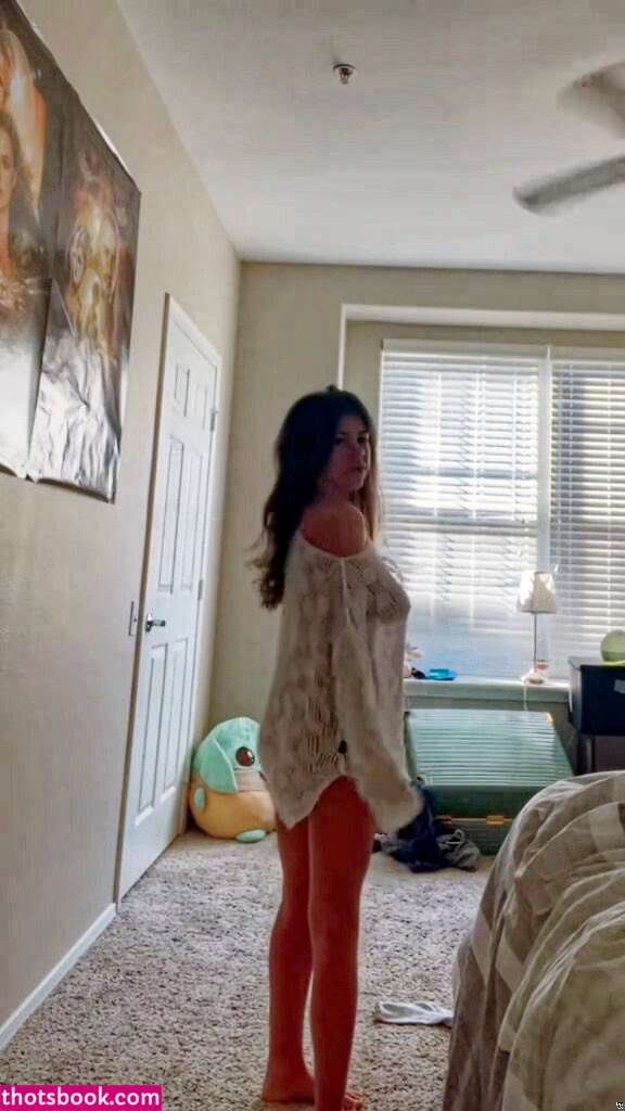 Bethanylouwhoo Photo #7