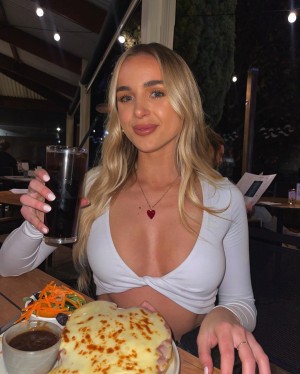 Gabby Goessling Photo #291