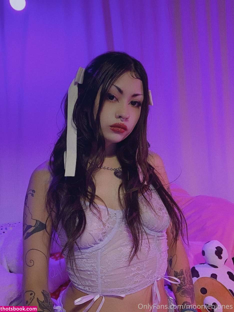mooniebjones Photo #122