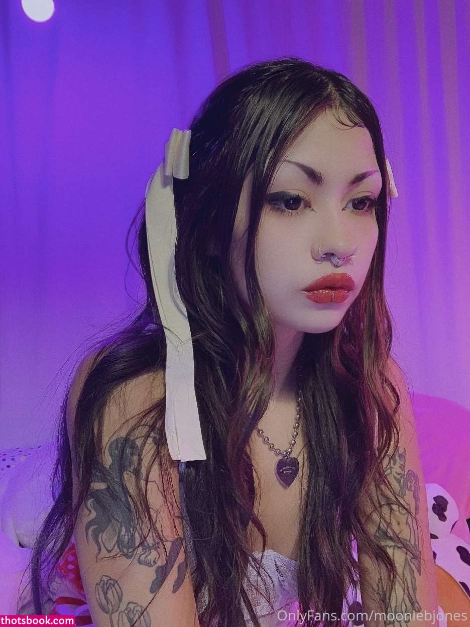 mooniebjones Photo #125