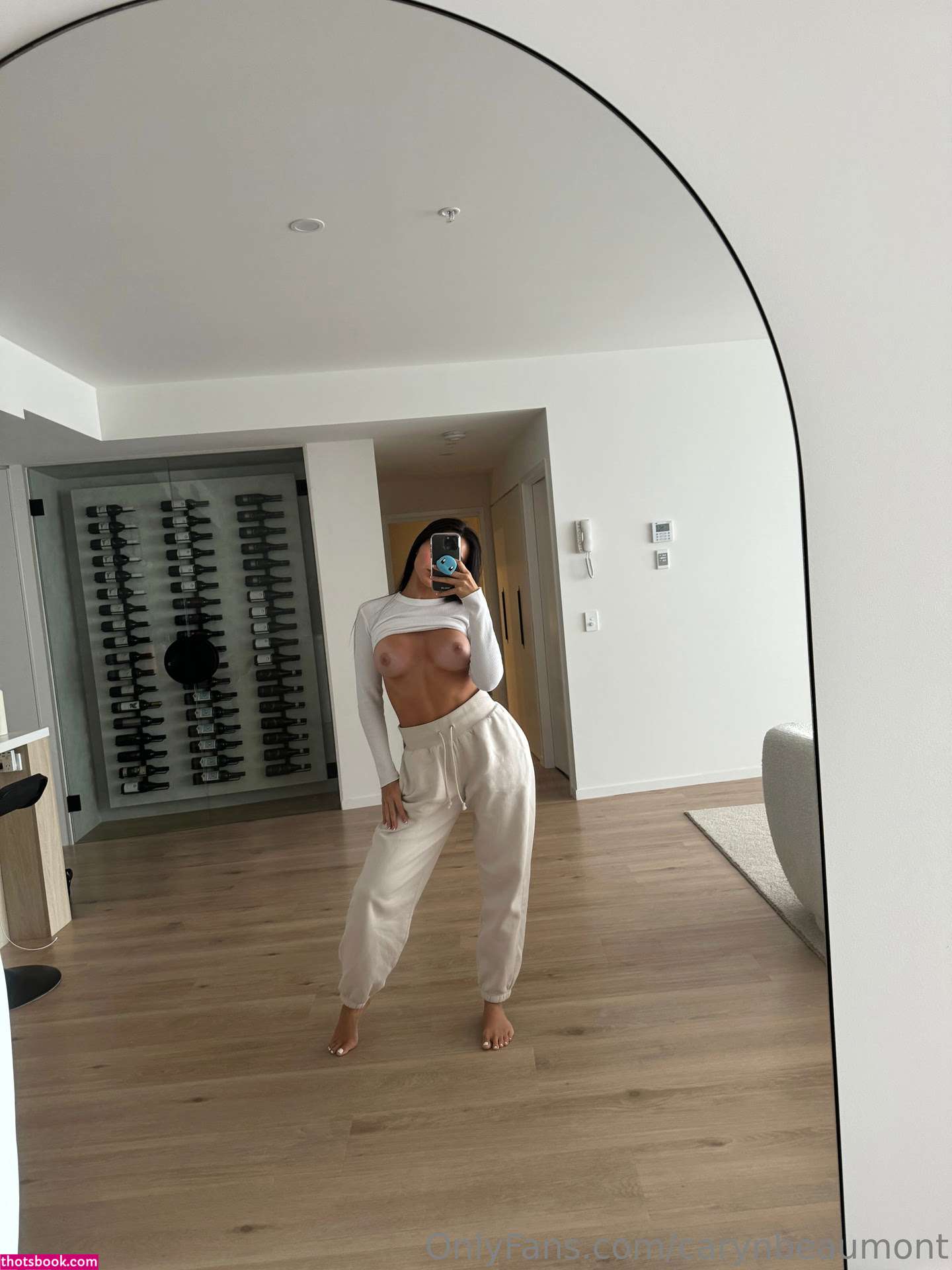 Caryn Beaumont Photo #397