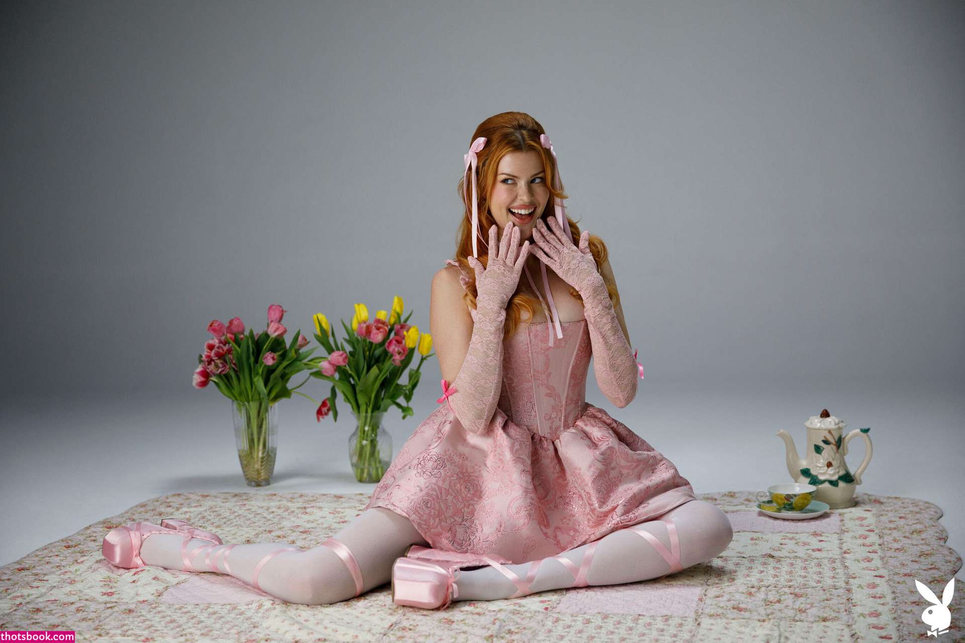 Elly Clutch Photo #412